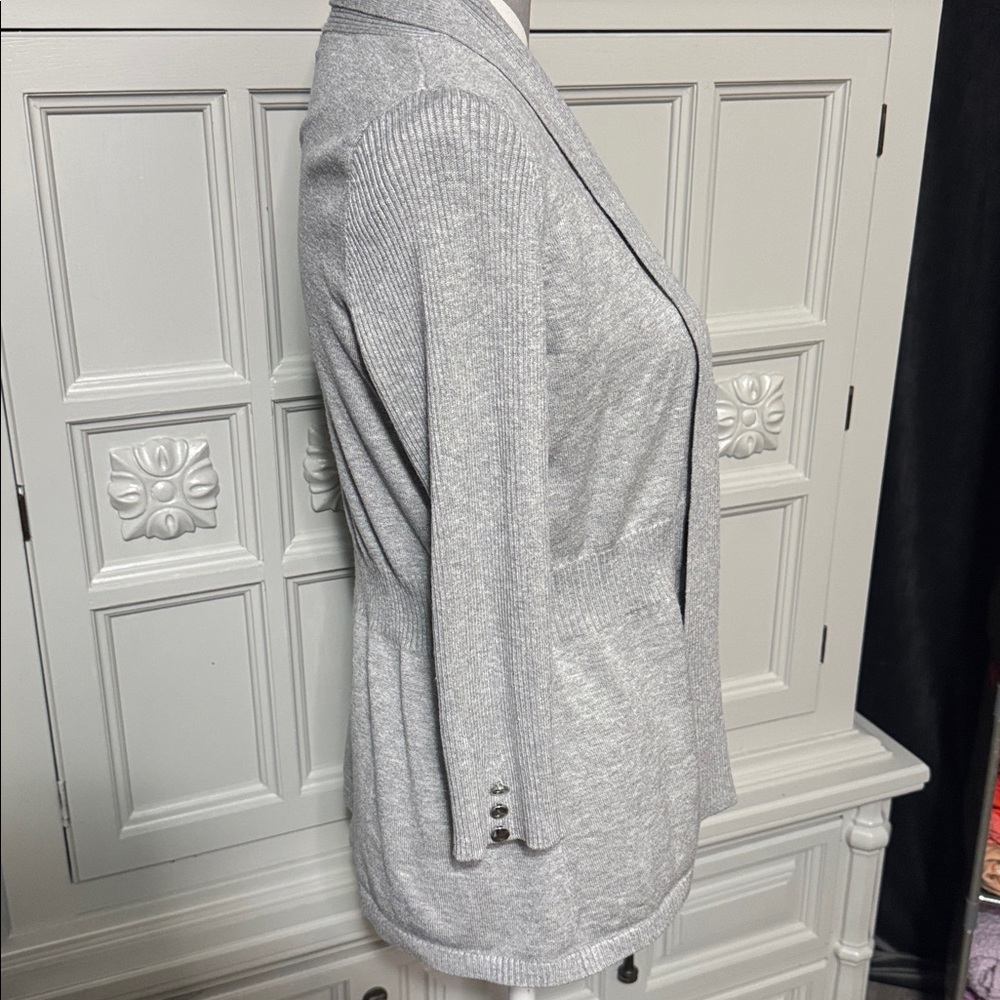 Gray 89th & Madison Open Front Cardigan Size Medium - Picture 4 of 10